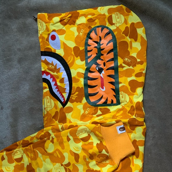 BAPE X PUBG Shark Hoodie Size Large A Bathing Ape - Picture 3 of 6